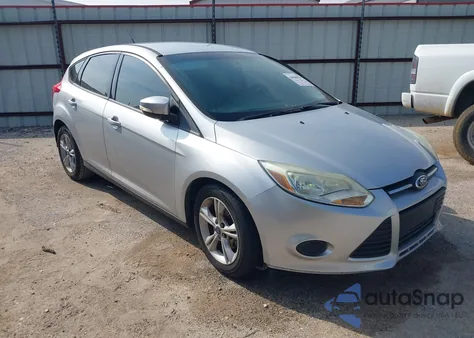 2014 Ford Focus Se z USA, uszkodzony, nr VIN 1FADP3K26EL439776